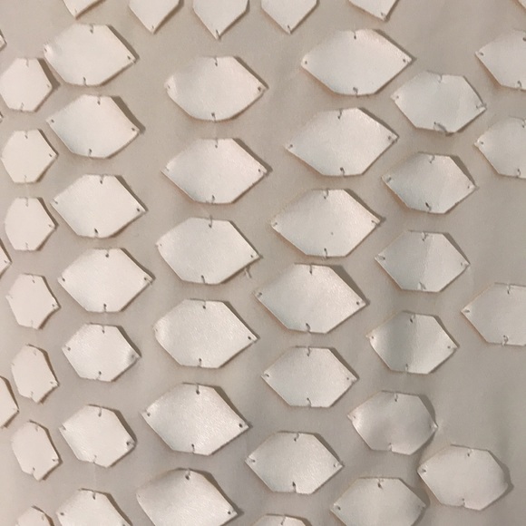 White blouse with leather detail - Picture 2 of 6